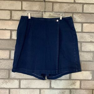 3for$20 Venezia jeans short/skort size 20